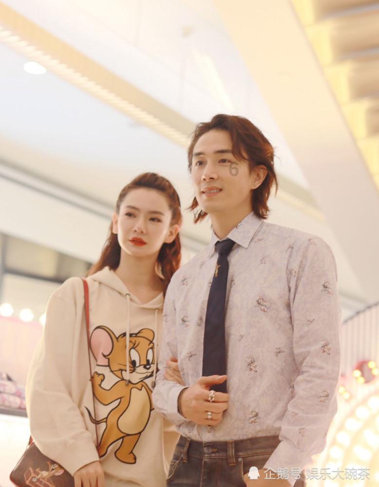 媒体人:不能自助甭指望天助!踢成这样还能好意思去淘汰赛受虐?